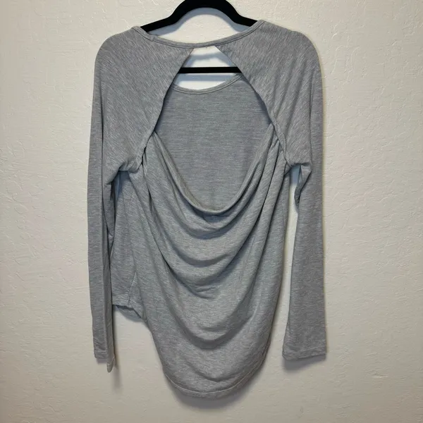 Gray Long Sleeve Women's Top Size L - Image 3