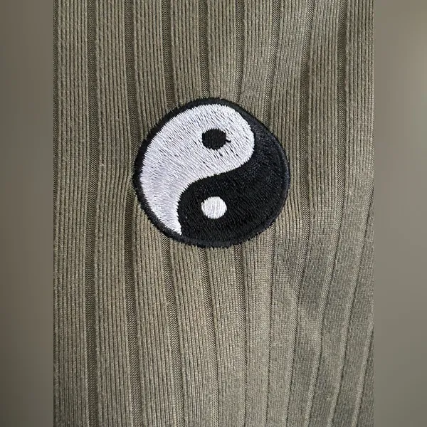 Love Streak Women’s Olive Green Yin Yang Long Sleeve Ribbed Crop Top SZ LG - Image 6