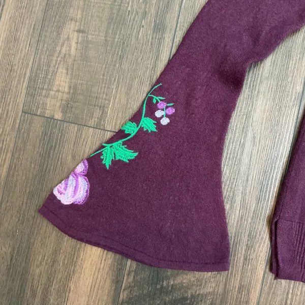 Faded Glory Boho Floral Embroidered Bell Sleeve Sweater Purple S 4-6 Knit Top - Image 3