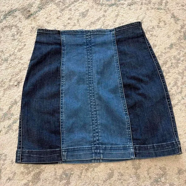 Pacsun Women's Blue and Navy Colorblock Skirt - Image 4