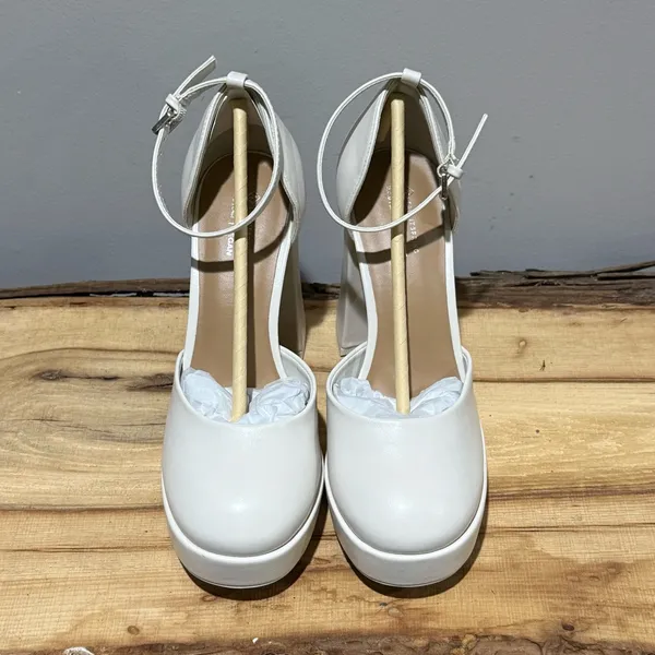 Call it Spring Vegan Anabelle White Chunky‎ Platform Heels Size 9 - Image 4