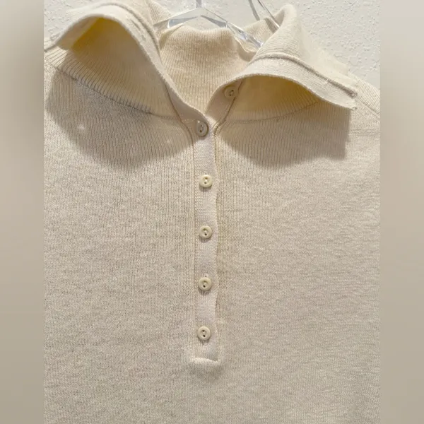 NILI LOTAN x TARGET Back Button Turtlenck Sweater in Ivory‎ - Image 6