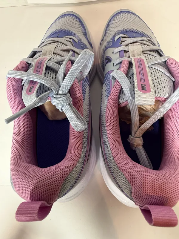 Nike Cosmic Runner 7.5W/6Y - Image 5