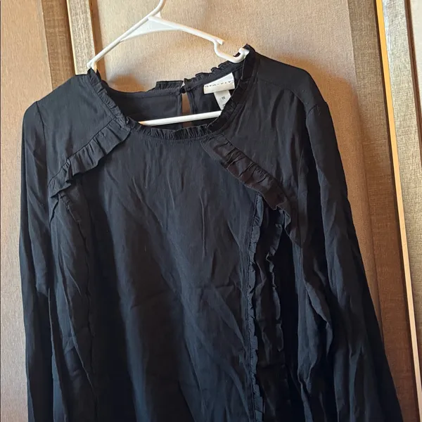 FINAL MARKDOWN Ava & Viv Black Ruffle Blouse 1X - Image 2