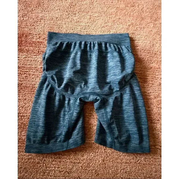 Lululemon Blue Heathered Seamless Bike Shorts Size S/P High Rise - Image 5