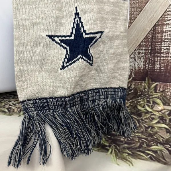 Dallas Cowboys Scarf Knit Winter Neck Blue Gray Double Sided Big Logo Fringe - Image 5