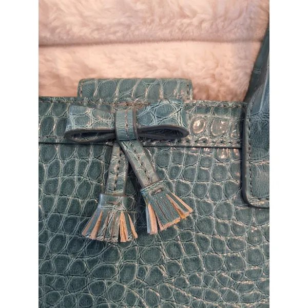 Liz Claiborne NWOT Accessories Teal Croc Embossed Mini Handbag Bow & Tassel - Image 9