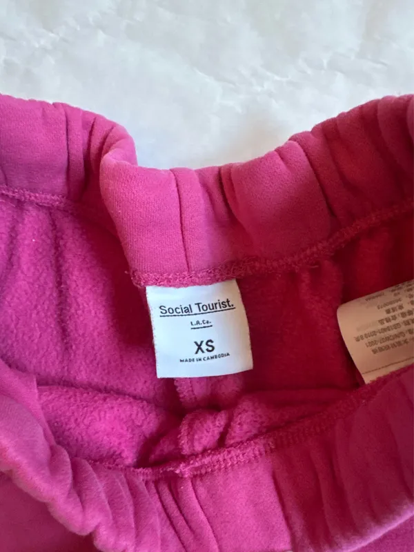 Social Tourist Hollister Sweatshorts - Image 4