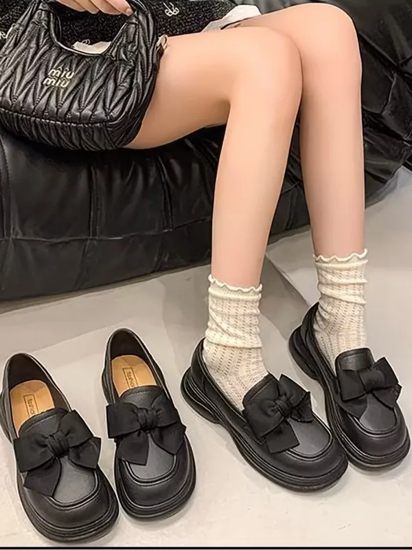 NEW Black Bow-Accent Women's Loafers size 6 - Image 4