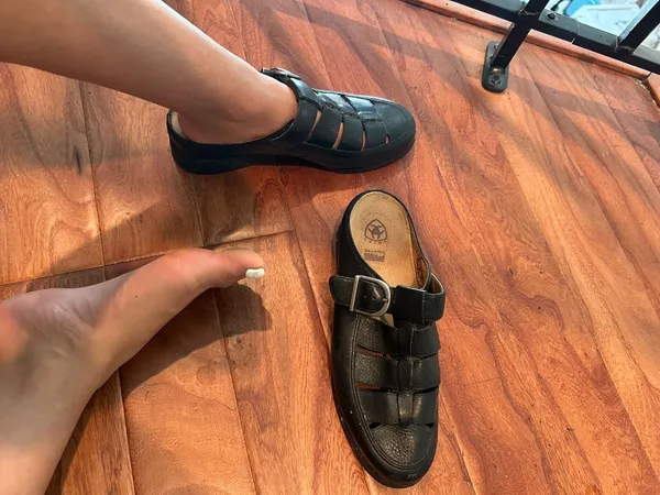 Ariat Vintage Black Leather Fisherman Mule Sandals Size 7.5 B - Image 6