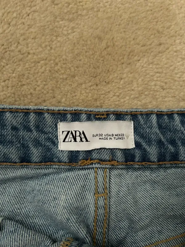 ZARA Jeans High-Rise - Image 3