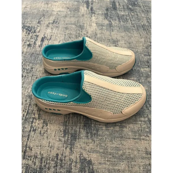 NIB Easy Spirit White Blue Traveltime 425 Athletic Clogs Women's 7 Wide - Image 3