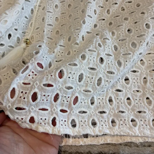 White Eyelet Embroidery Blouse Tassel Tie Boho Peasant Top Size XL Unknown Brand - Image 3