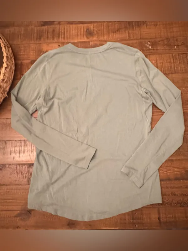 Lululemon Long Sleeve‎ Love Tee - Image 4