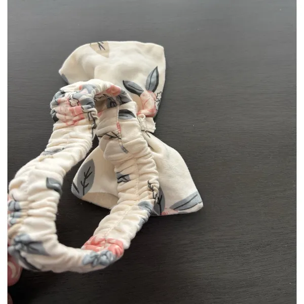 Handmade Beige Floral Bow Scrunchie! - Image 4