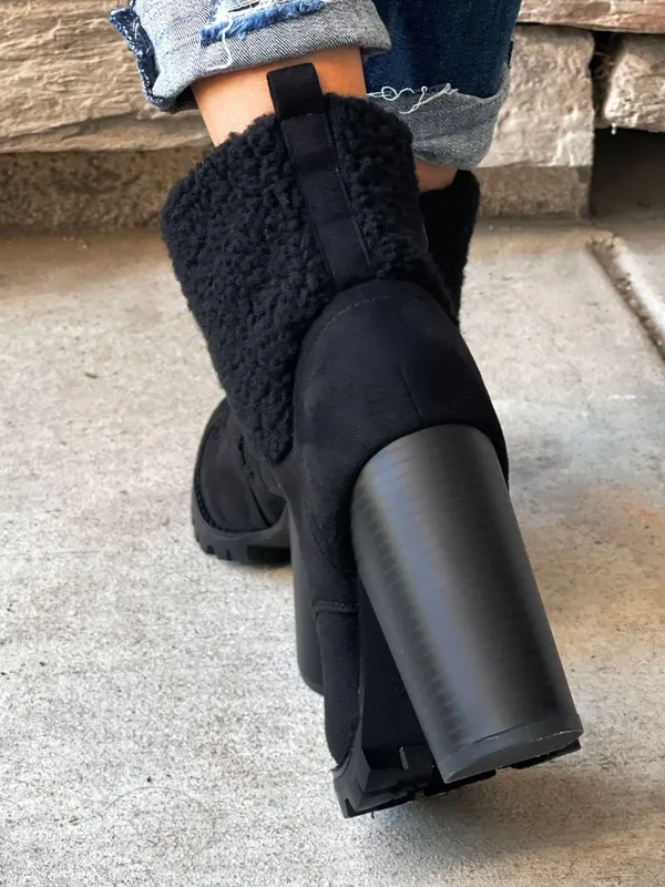 Top Moda Black Sherpa Lug Sole Ankle Bootie - Image 4