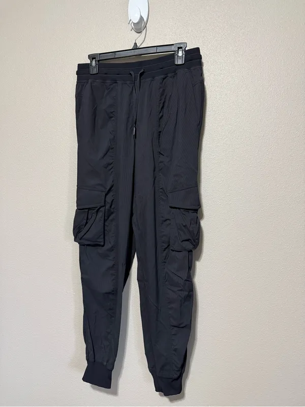 Lululemon Dance Studio
Jogger 6 | S - Image 2