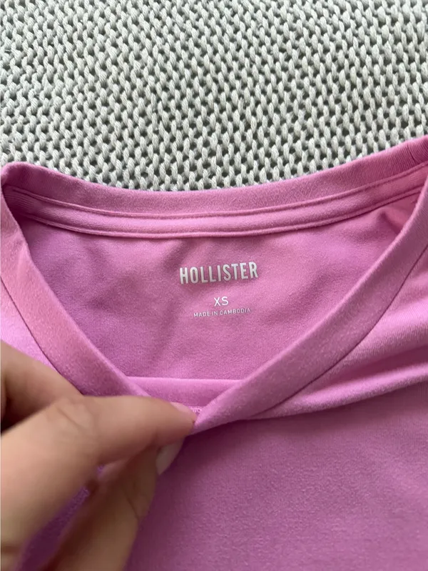 Hollister Pink Baby Tee - Image 3