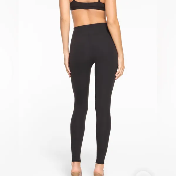SKIMS Fits Everybody Leggings Small Onyx NWT - Image 3