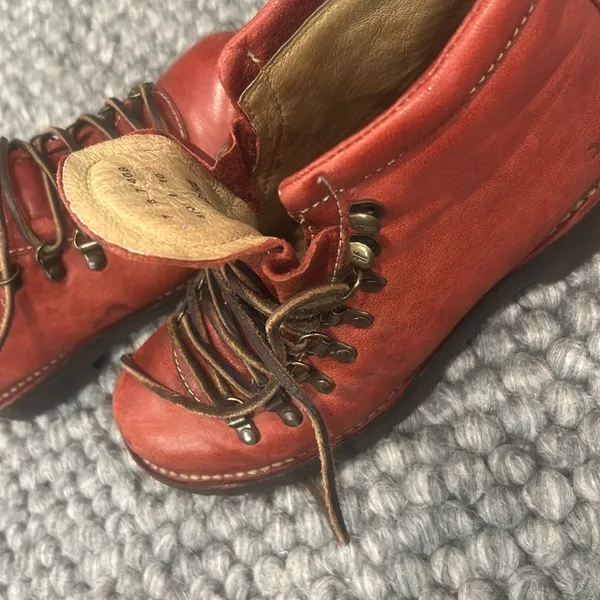 Frye Archie Hiking Red Leather Boots Women Size 7B - Image 3