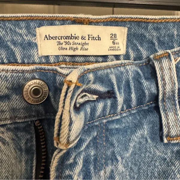 Abercrombie 90s straight ultra high rise - Image 3