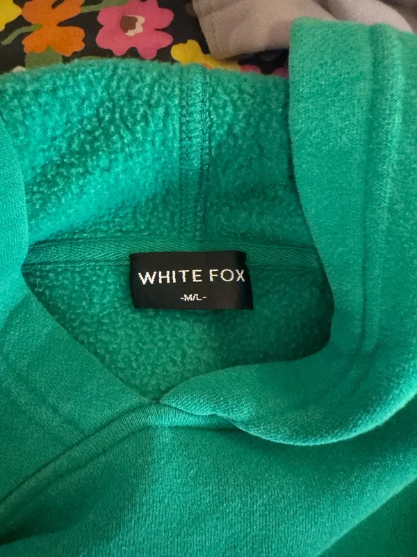White fox sweatshirt  - Image 3