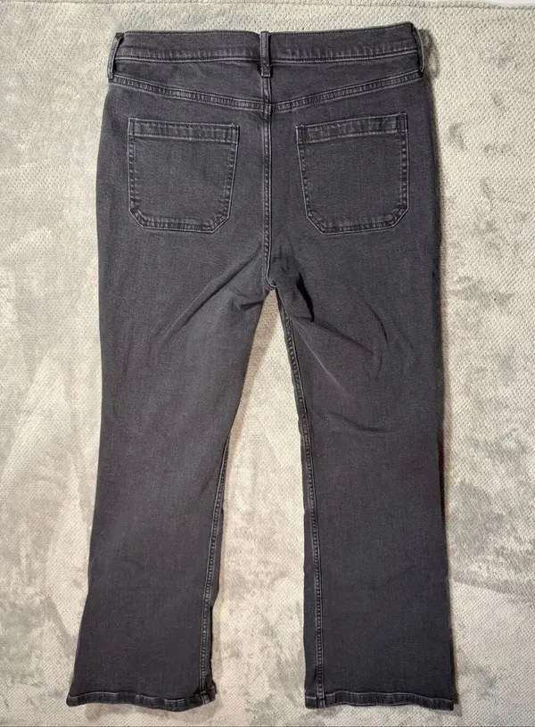 GAP ’70s Flare High Rise Jeans Women’s 31/12R Black Wash Patch Pocket Stretch De - Image 6