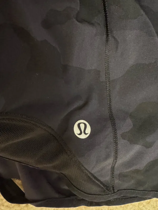 Black Lululemon Hotty Hot 2.5" - Image 4