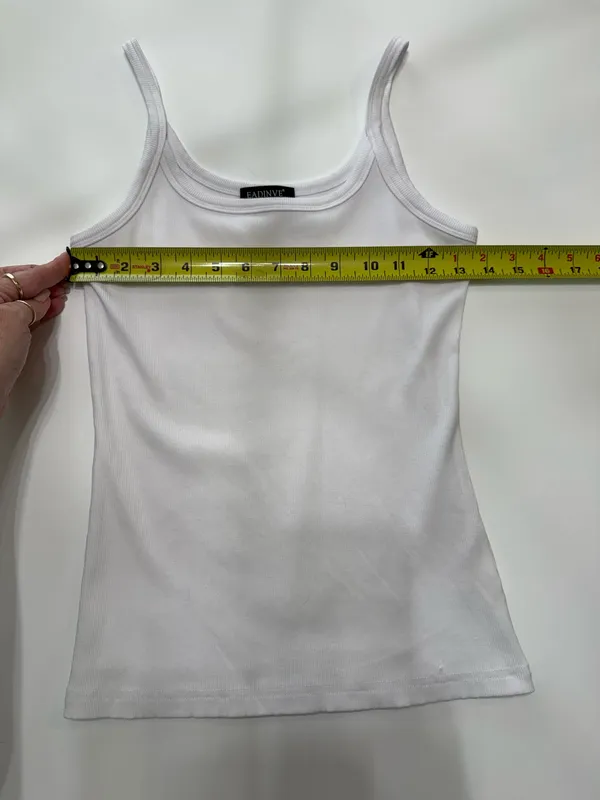 Eadinve white tank top size medium - Image 3