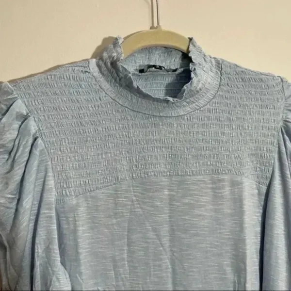 7 for all mankind smocked mock neck  Size Medium   - Image 4