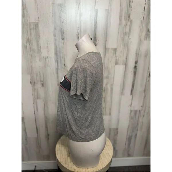 Hollister gray top - Image 2