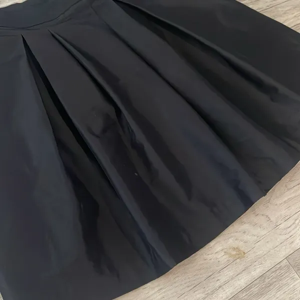 White House Black Market 2 A-Line Black Skirt pleated zip back - Image 2