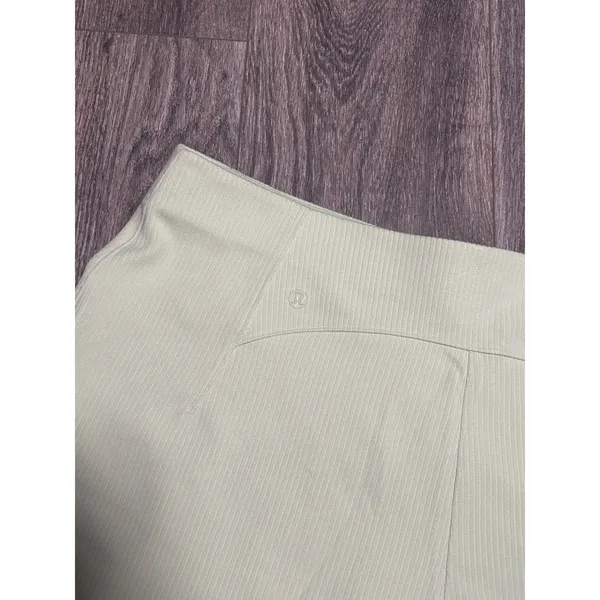 Lululemon Ribbed Softstreme High-Rise Short 2" Kohlrabi Green Size 14 - Image 6