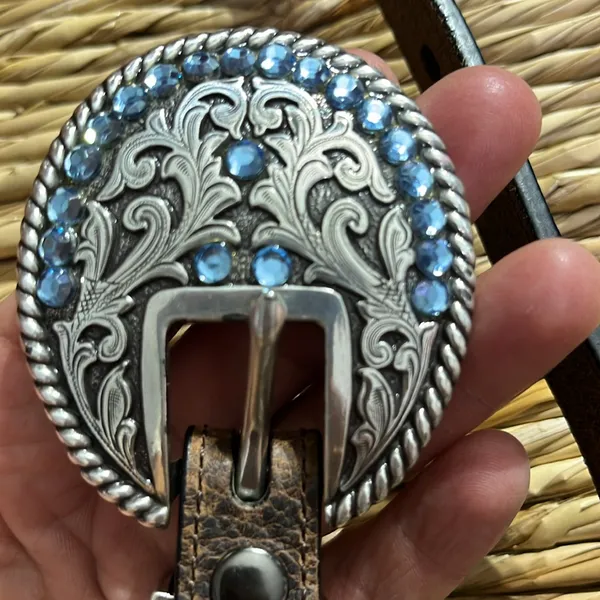 Ariat 2008 limited edition buckle. Handcrafted full grain leather. - Image 2