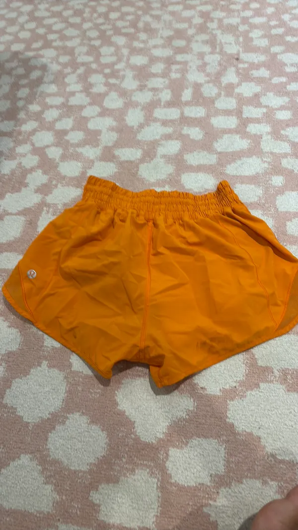 Orange Lululemon Shorts Hotty Hot High-Rise Lined 2.5 - Image 4