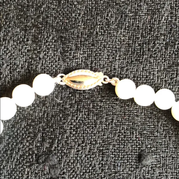 NWOT Pearl Necklace, Bracelet & Earrings Set - Image 7
