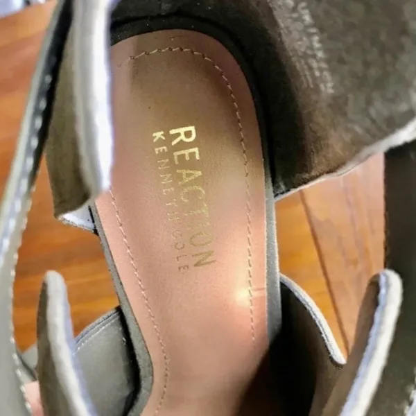 Kenneth Cole REACTION Women's Ankle Booties in army green size 8 - Image 5