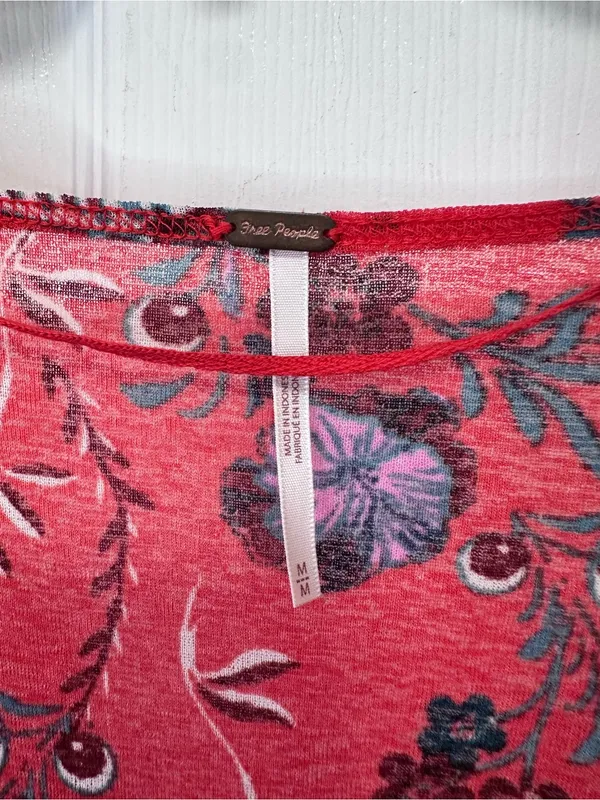 Free People Red and Cream Floral Patchwork V-Neck Tunic - Image 3