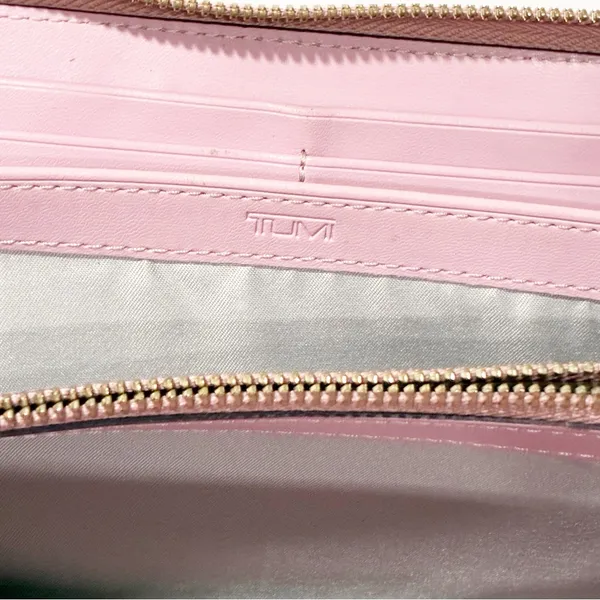 Tumi‎ Pink Pebble Leather Full Zip Long Multi Card Wallet - Image 4