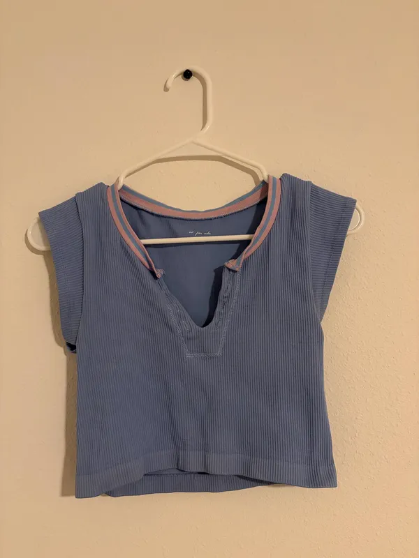 Urban Outfitters cropped tee - Image 2