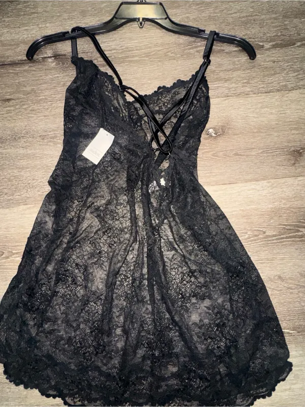 Auden Black Sheer Floral Lace Chemise with Scalloped Edge - Image 5