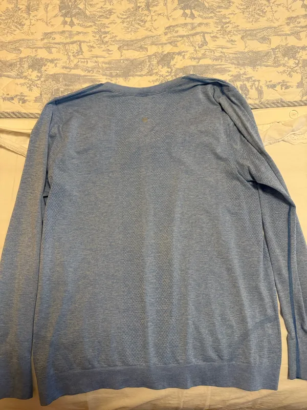 Lululemon Swiftly Long Sleeve Relaxed - Image 3
