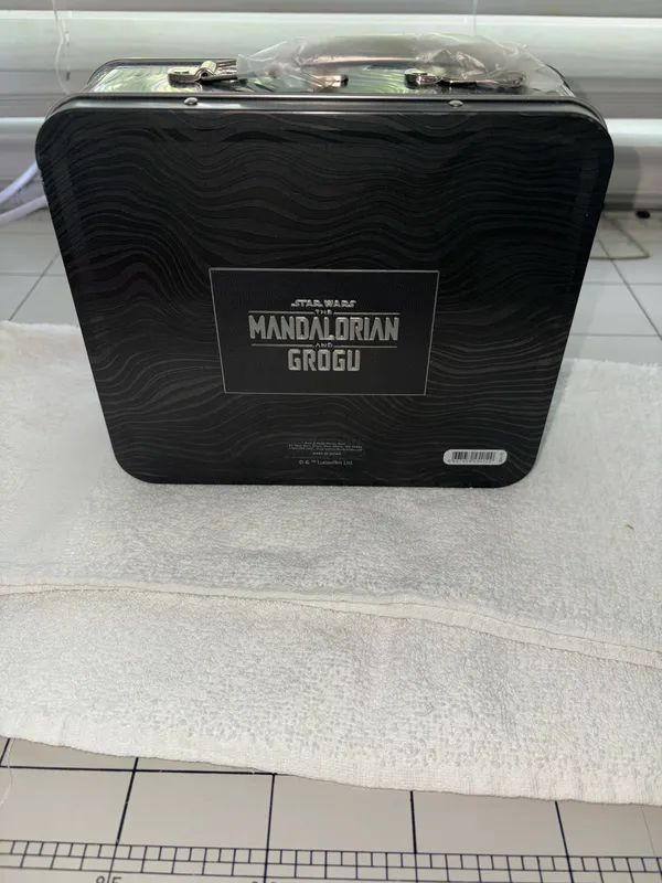 Bath & Body Works The Mandalorian & Grogu Collab Metal Lunch Box NWT - Image 2