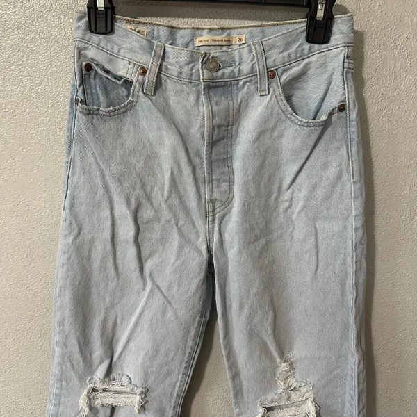 Levi's Premium Ribcage Straight Ankle Jeans Women's Sz 26‎ Light Wash Distressed - Image 2