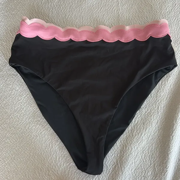 Beach Riot Harriet high waist Bottom Sweet Berry Wave, Size small , $98 - Image 3