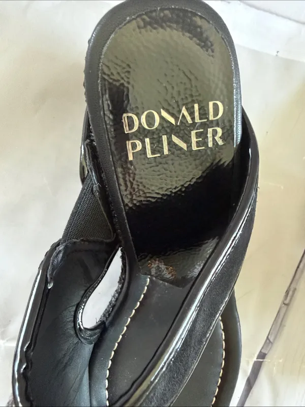 Donald J. Pliner Gyer Leather Black Wedge Sandals - Image 6