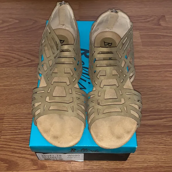 Bellini sandals Size 9 - Image 3