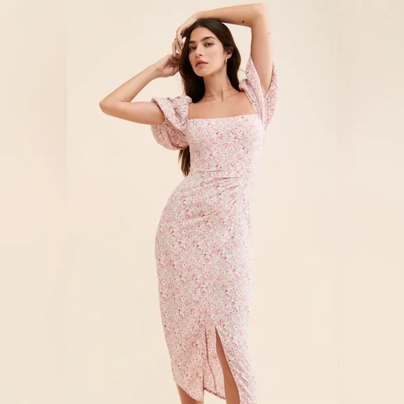 Astr The Label Puff Sleeve Front Slit Midi Dress In Pink‎ Multi Ditsy Size Large - Image 4