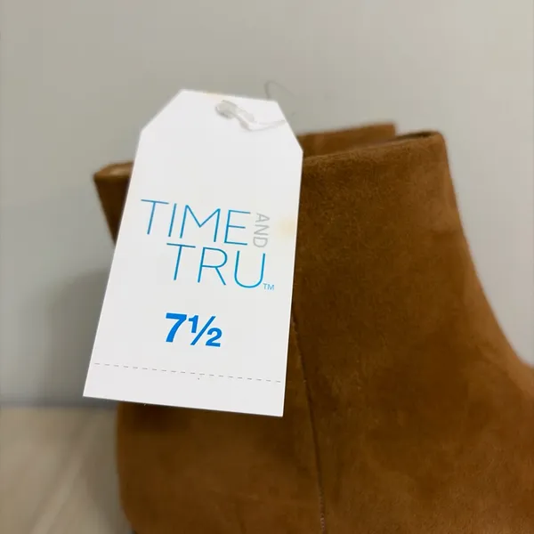 Time and Tru New! Brown Suede Ankle Boots size 7.5 - Image 2