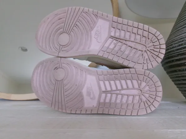 Nike Jordan Air Jordan 1 Mid Digital Pink Suede Sneakers - Image 4